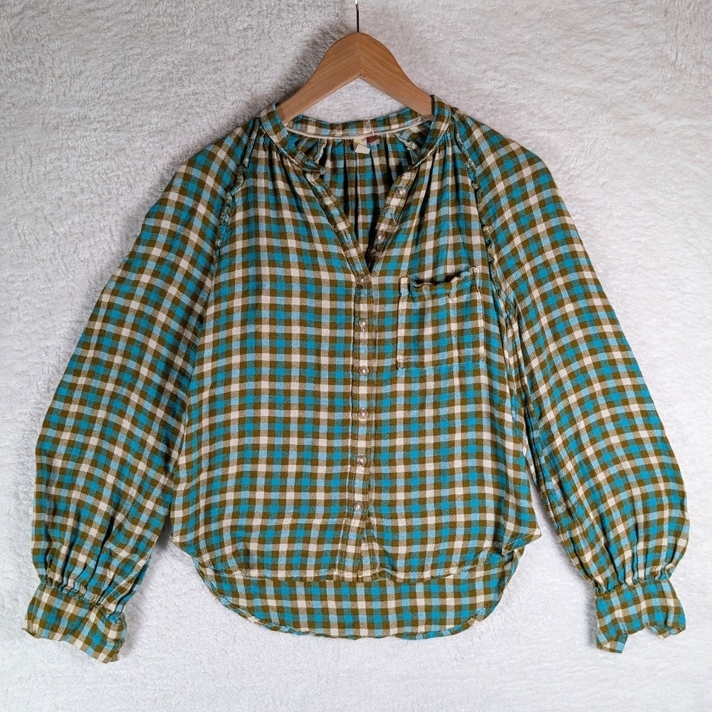 109-Pilcro‎ Plaid Button-Up Women's Top